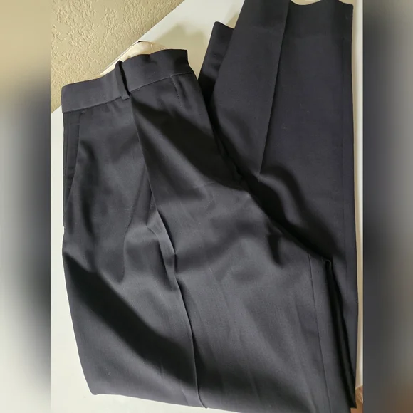 🖤 Everlane Cropped Straight-Leg Work Pants • Size 4 • Good Condition - Picture 3 of 5